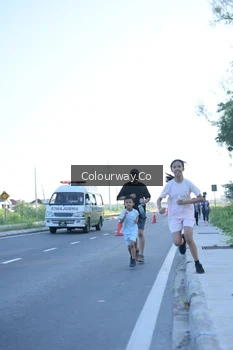 Runner Photo 4404342