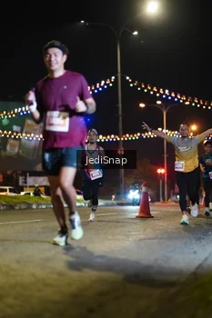 Runner Photo 4404353