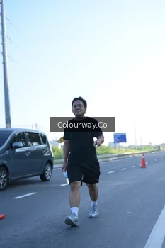 Runner Photo 4404402