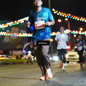 Runner Photo 4404441