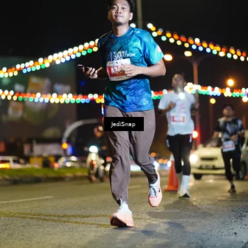 Runner Photo 4404447