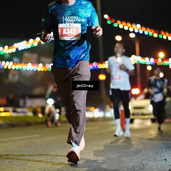 Runner Photo 4404465