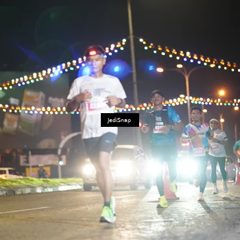 Runner Photo 4404510