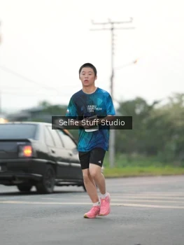 Runner Photo 4404515