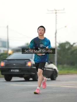 Runner Photo 4404620