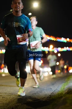 Runner Photo 4405039