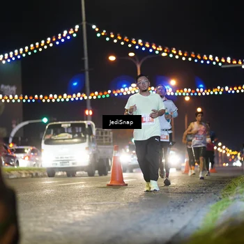 Runner Photo 4405051
