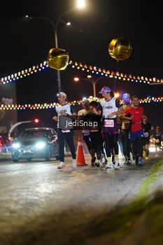 Runner Photo 4405302
