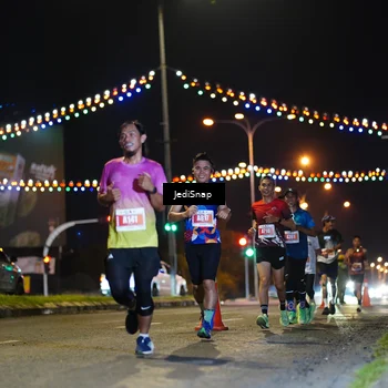 Runner Photo 4405472