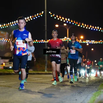 Runner Photo 4405496
