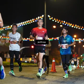Runner Photo 4405513