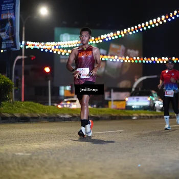 Runner Photo 4405570