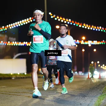 Runner Photo 4405608