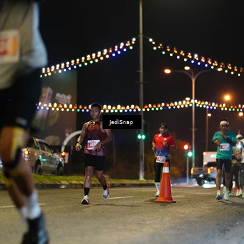 Runner Photo 4405618