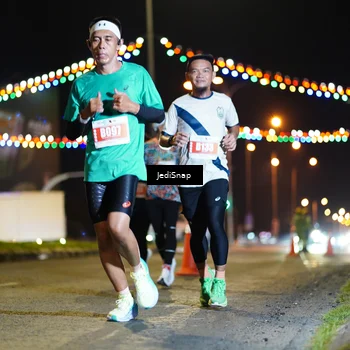 Runner Photo 4405630