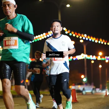 Runner Photo 4405633