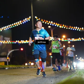 Runner Photo 4405676