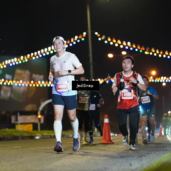 Runner Photo 4405823
