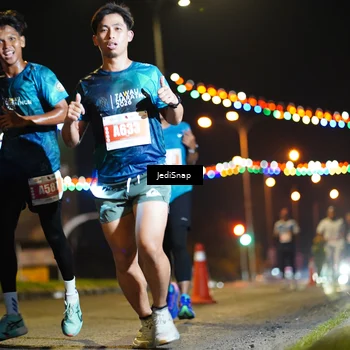 Runner Photo 4405883