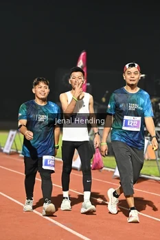Runner Photo 4406004