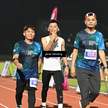 Runner Photo 4406043