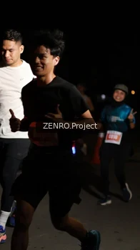 Runner Photo 4406053