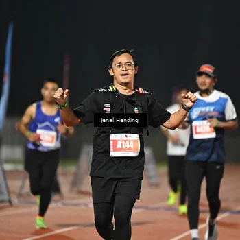 Runner Photo 4406059