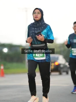Runner Photo 4406066