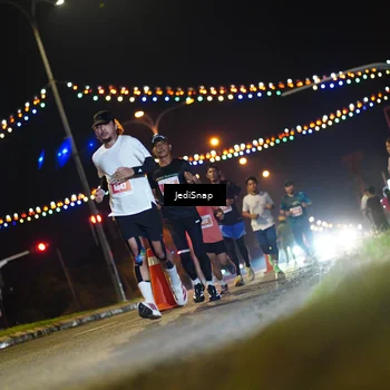 Runner Photo 4406067