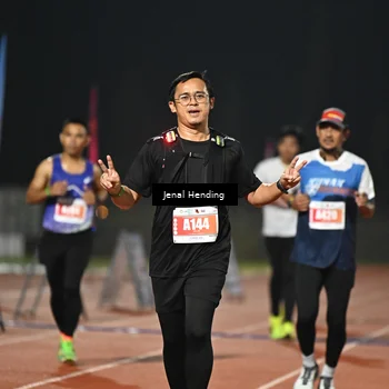 Runner Photo 4406075