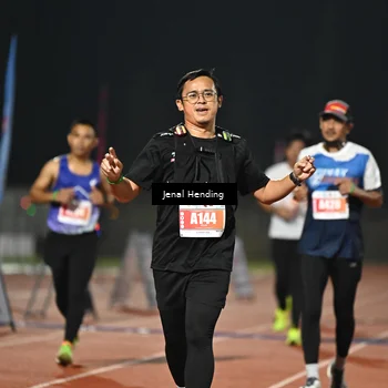 Runner Photo 4406108
