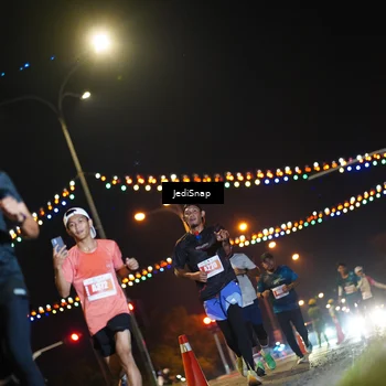Runner Photo 4406111