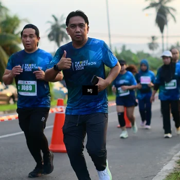 Runner Photo 4406127