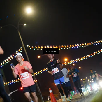Runner Photo 4406131