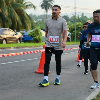 Runner Photo 4406171