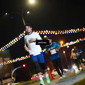 Runner Photo 4406187