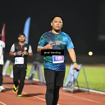 Runner Photo 4406189