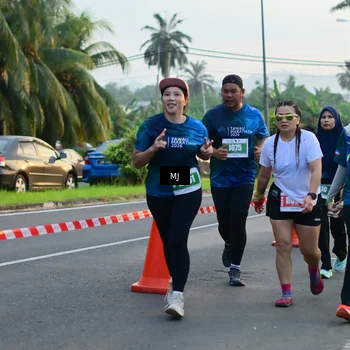Runner Photo 4406260