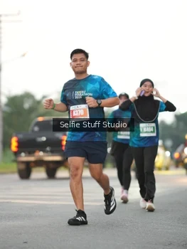Runner Photo 4406264