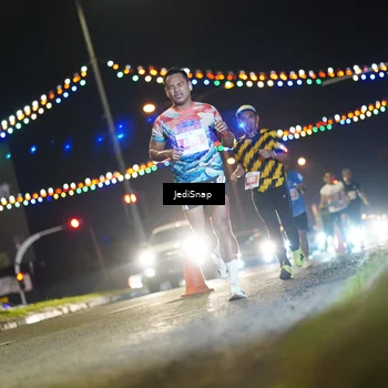 Runner Photo 4406302