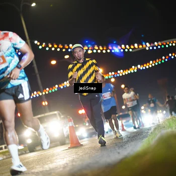 Runner Photo 4406324