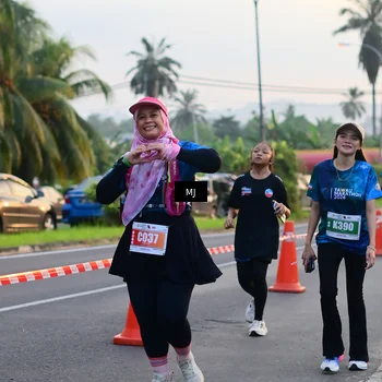 Runner Photo 4406371
