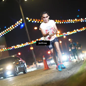 Runner Photo 4406430