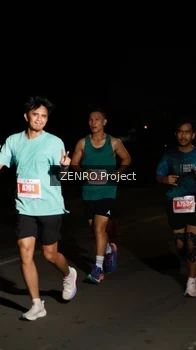 Runner Photo 4406433