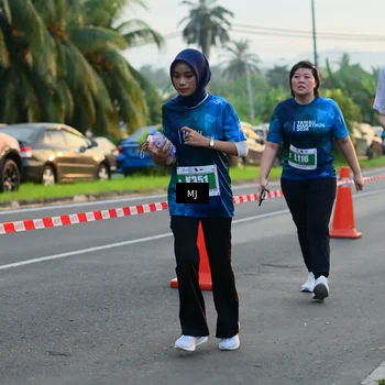 Runner Photo 4406449