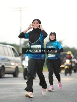 Runner Photo 4406460