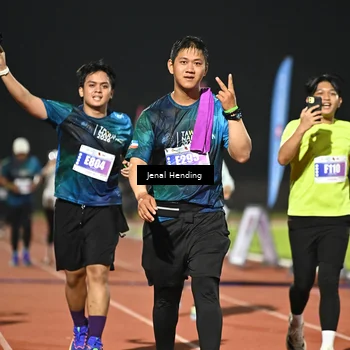 Runner Photo 4406475