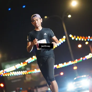 Runner Photo 4406479