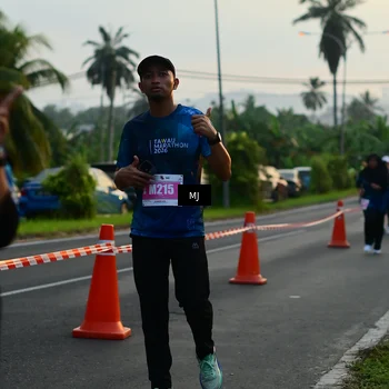 Runner Photo 4406496