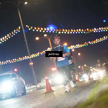 Runner Photo 4406500